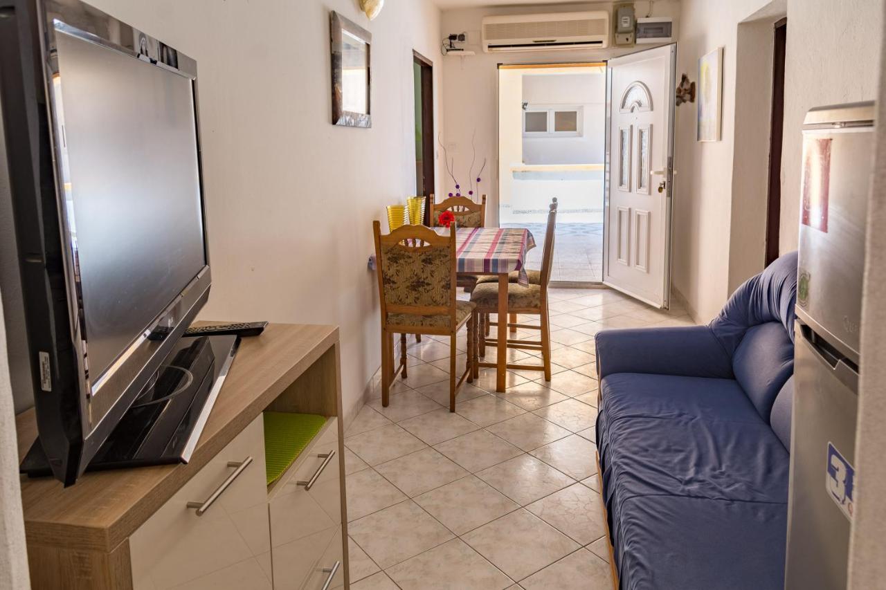 Pag Marina Rooms & Apartment Pag Town Exterior foto