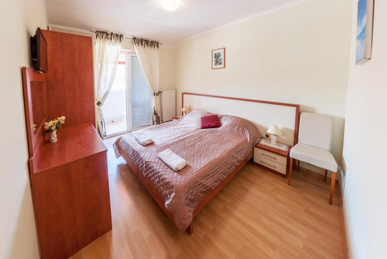 Pag Marina Rooms & Apartment Pag Town Exterior foto