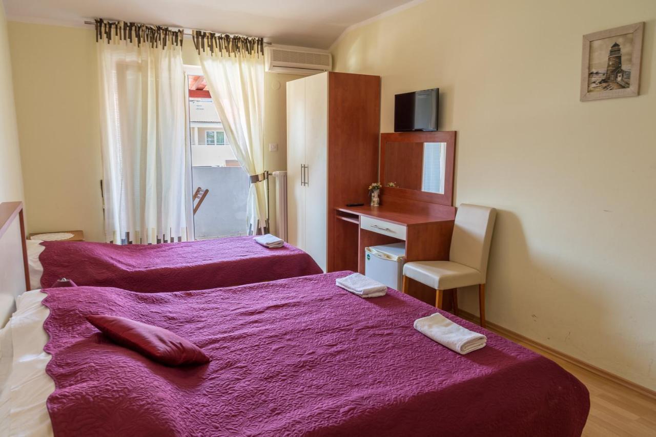 Pag Marina Rooms & Apartment Pag Town Exterior foto