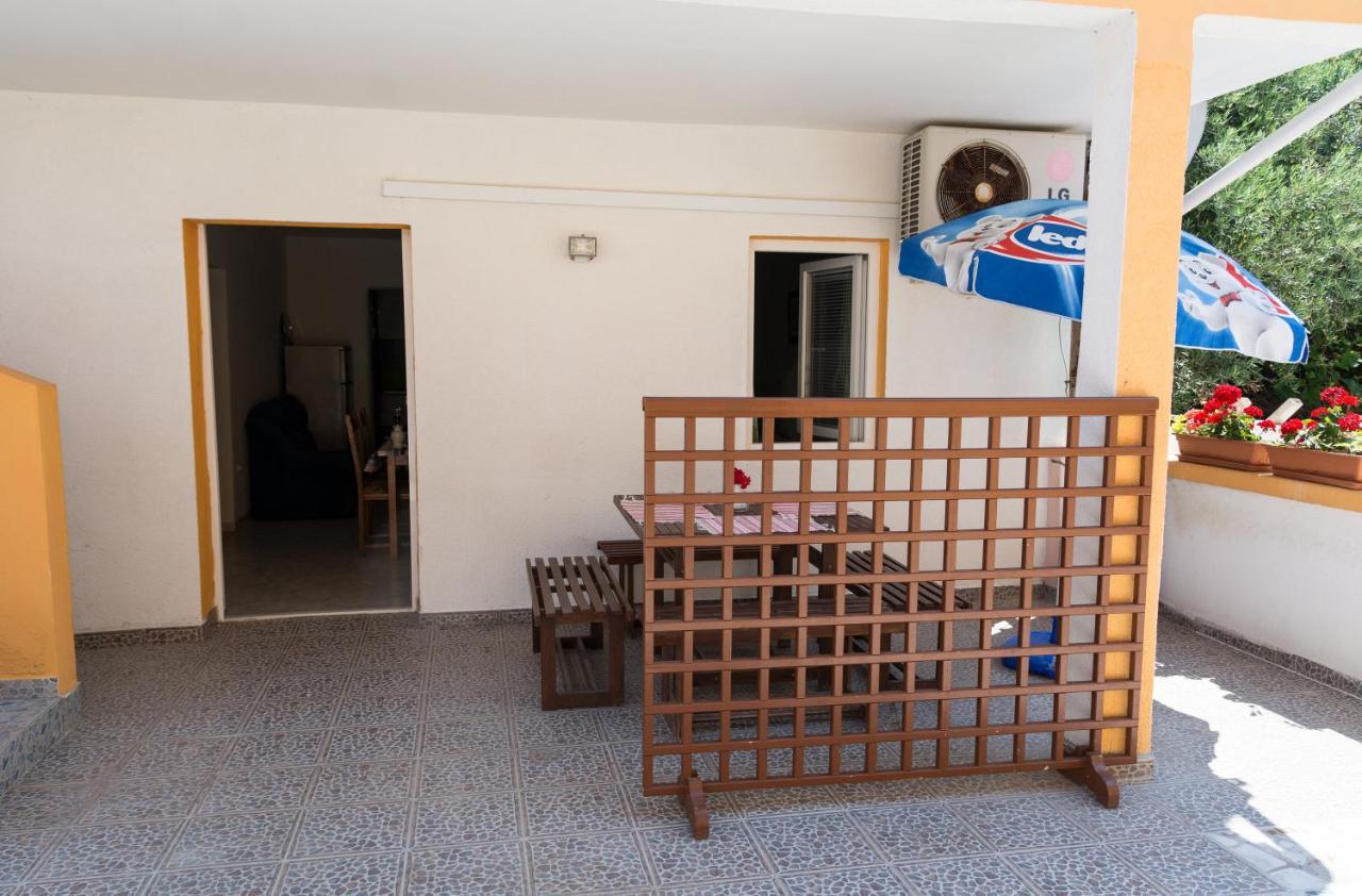 Pag Marina Rooms & Apartment Pag Town Exterior foto