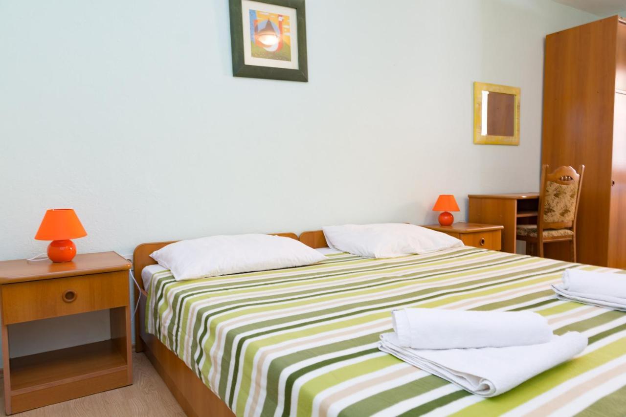 Pag Marina Rooms & Apartment Pag Town Exterior foto